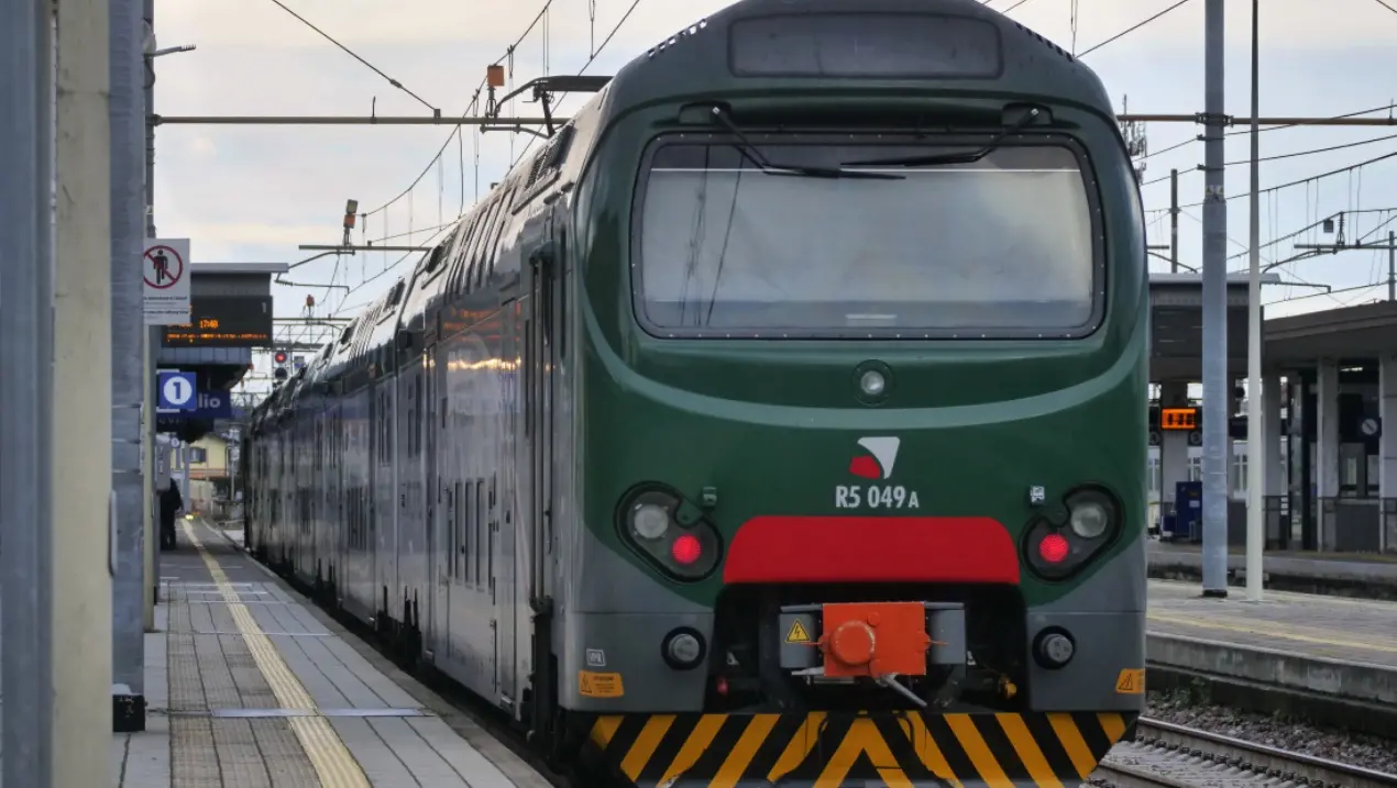 Nuovo sciopero dei treni, possibili disagi per i passeggeri: ecco le fasce garantite\n