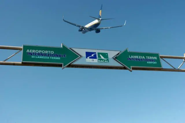 Aeroporti Calabria,\u00A0oltre 2 milioni di passeggeri transitati nei primi sei mesi del 2025: i dati Sacal\n