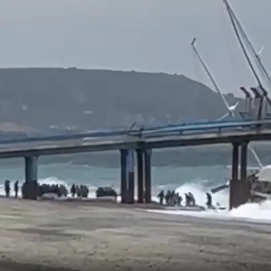 Dalla Turchia alla Calabria stipati su barche a vela, smantellato maxi traffico di migranti: 25 arresti\u00A0\n