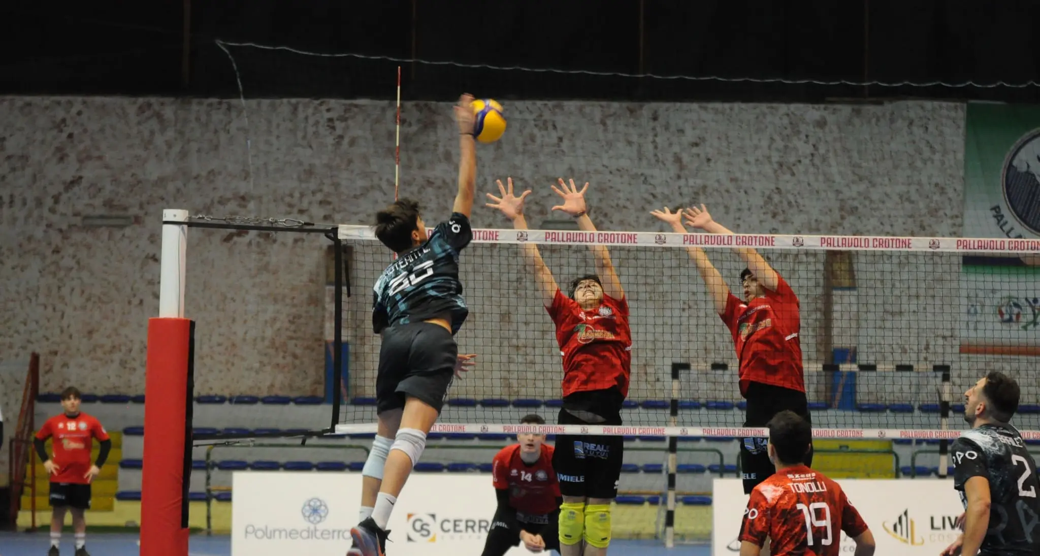 Volley Corigliano regina del mercato: ufficiale l’arrivo dello schiacciatore Mario Sportelli\n