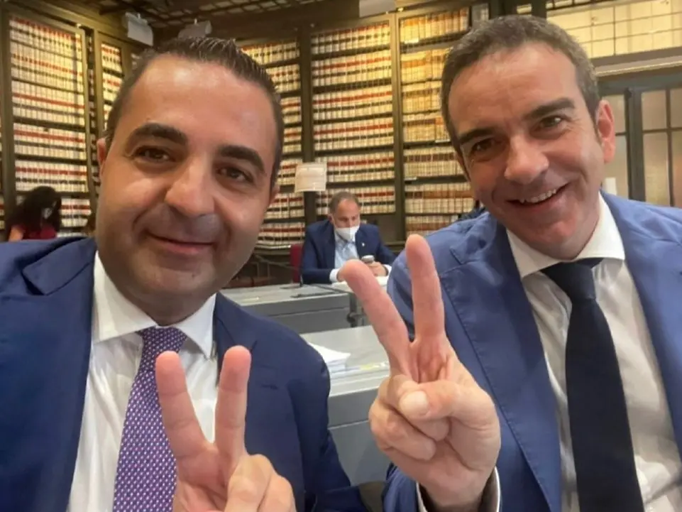 Mentre la Cittadella è travolta dalla bufera giudiziaria il coordinatore di Fi Cannizzaro tace e aspetta seduto sulla riva del fiume