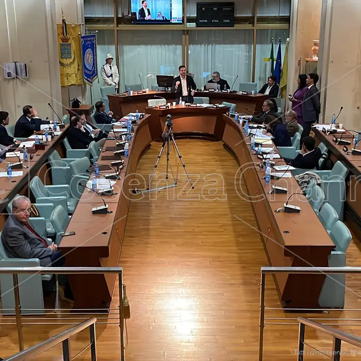 Una consulenza affidata dal Comune di Corigliano Rossano finisce in un esposto alla Procura ed alla Corte dei Conti