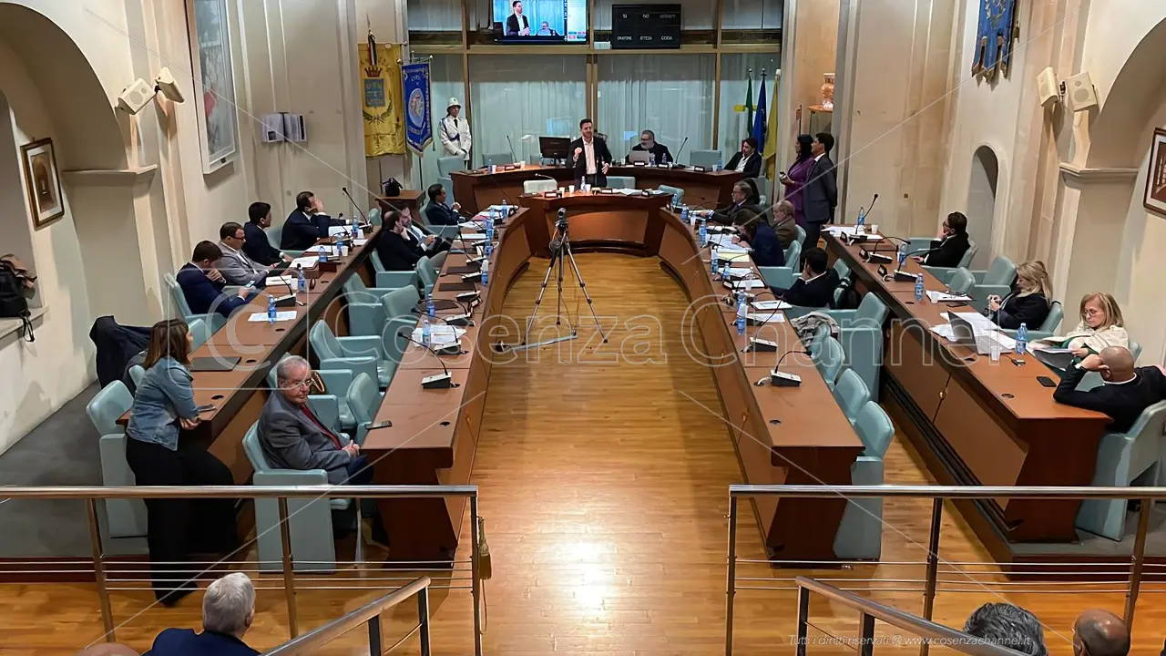 Sicurezza a Corigliano-Rossano, la maggioranza attacca: «Servono uomini, non propaganda»\n