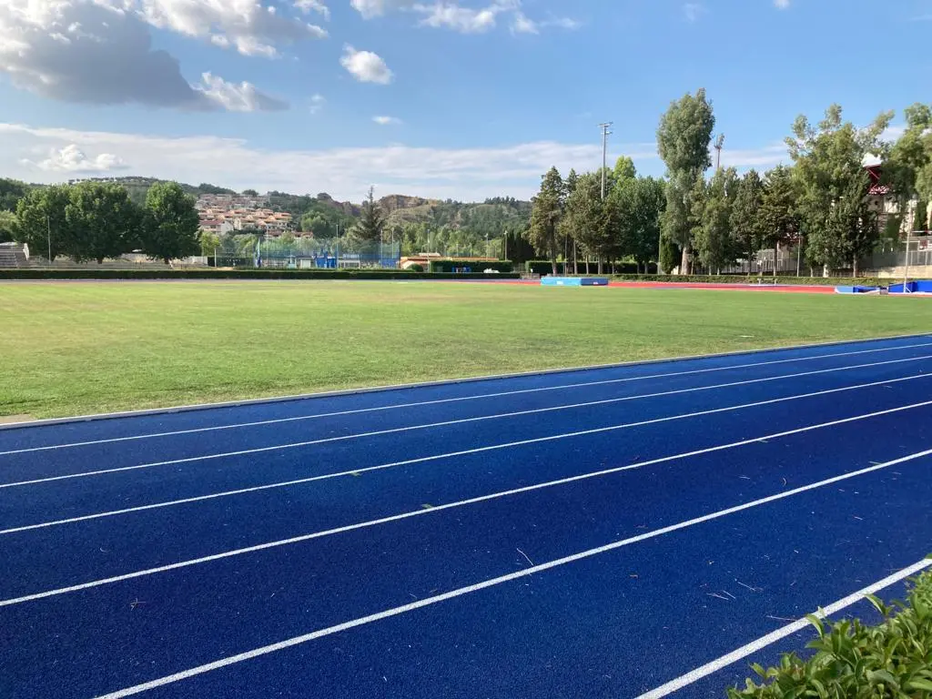 Cosenza, pronta per essere consegnata ai cittadini la pista d'atletica di via degli Stadi