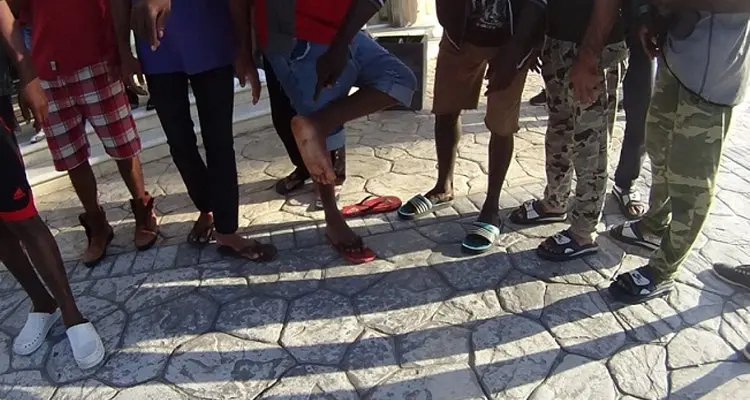I migranti non fuggono per contagiare