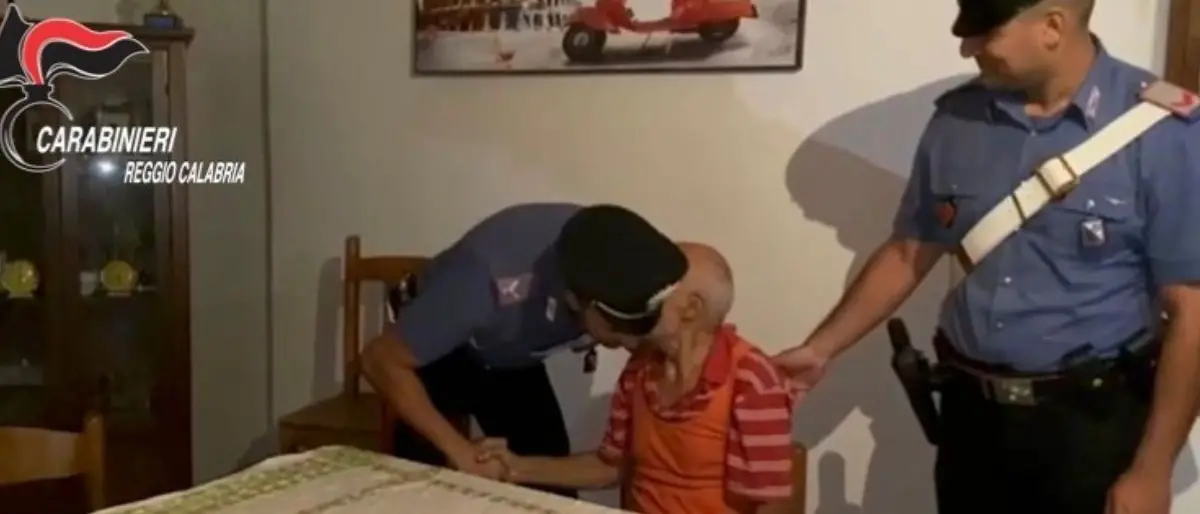Carabinieri eroi a Cinquefrondi, i militari salvano la vita a un anziano