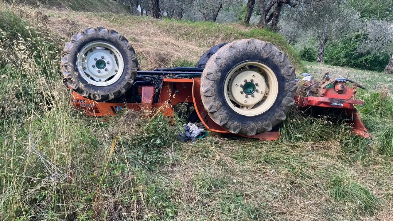 Cefalù, 58enne muore dopo essere rimasto schiacciato dal trattore