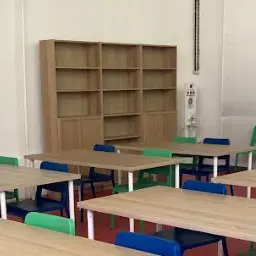 Cosenza, Ikea dona l'arredo scolastico per il centro di accoglienza e integrazione dei migranti