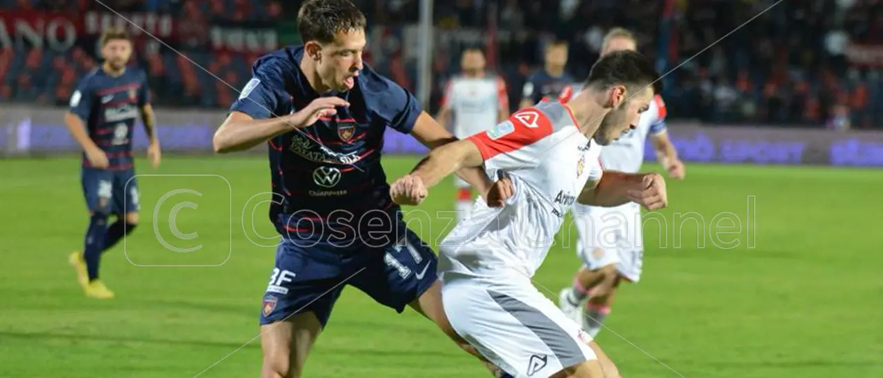 Cosenza, sirene dalla Serie A per il difensore Cimino