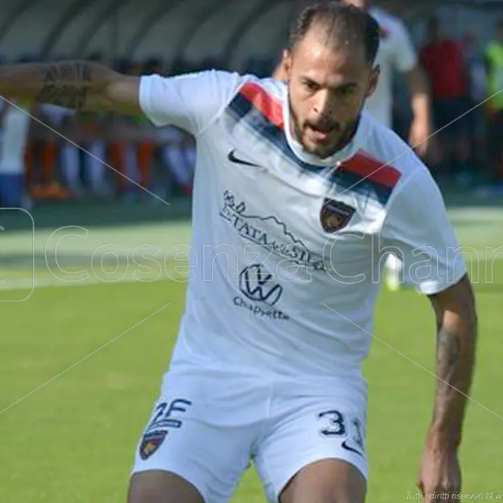 Luigi Canotto ko durante Cosenza-Ternana: ecco le sue condizioni