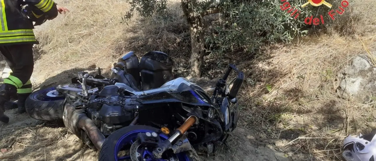Incidente mortale in Sila per un 47enne cosentino. L'impatto ha coinvolto una moto