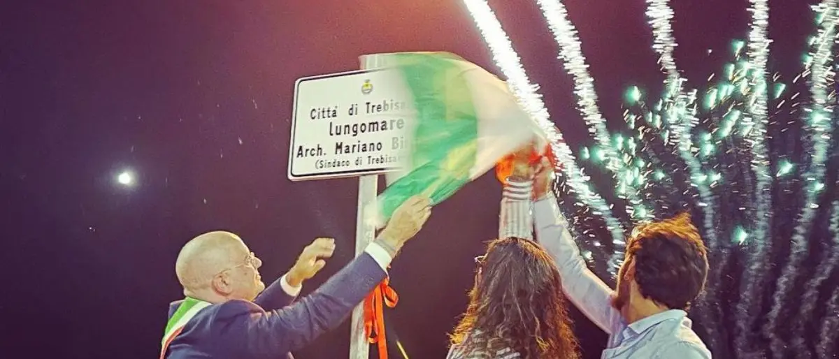 Trebisacce commossa e unita nel ricordo di Mariano Bianchi: Lungomare intitolato all'ex sindaco | FOTO