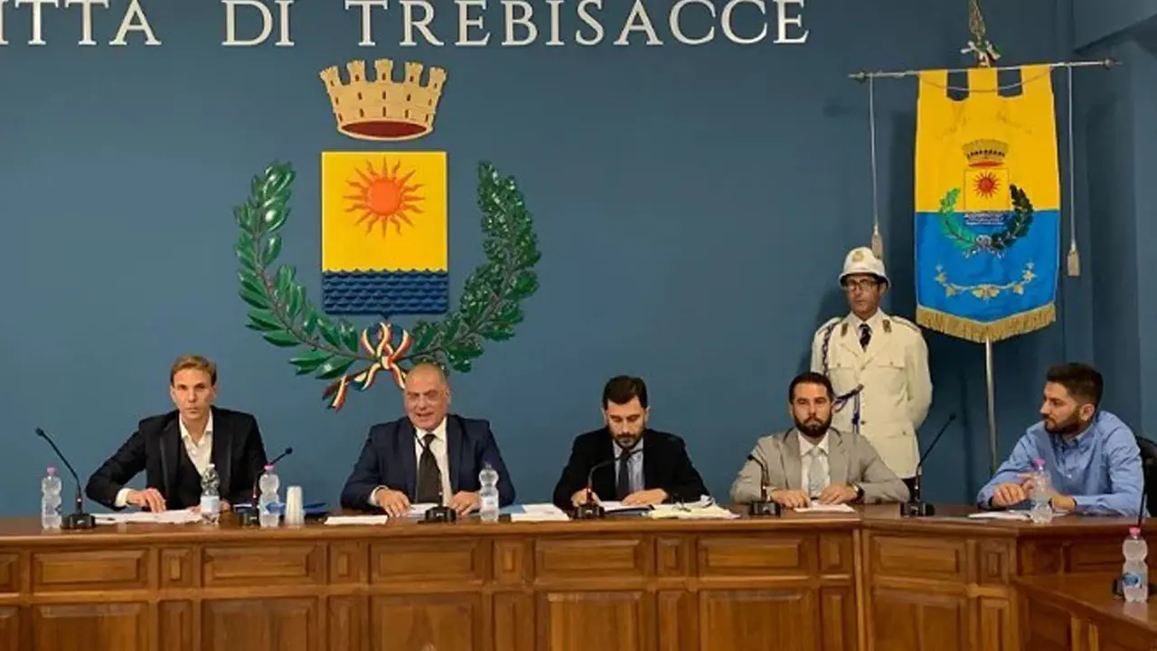 Trebisacce, maggioranza in bilico: domina l’incertezza politica