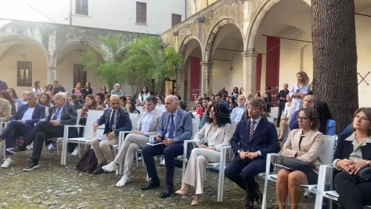 Cosenza, Funaro fuori dalla giunta. Provvedimento ad personam per l'ex vice