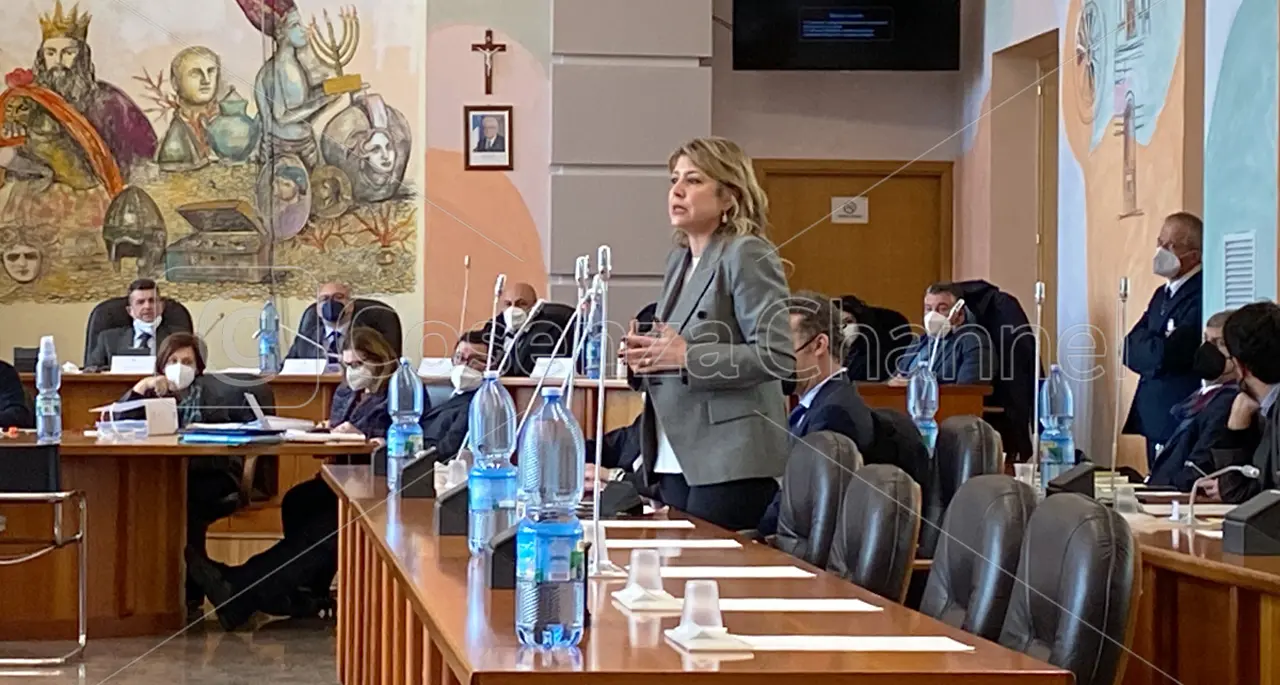 «Caruso smantella il campo largo a Cosenza e sceglie il trumpismo per tirare a campare»