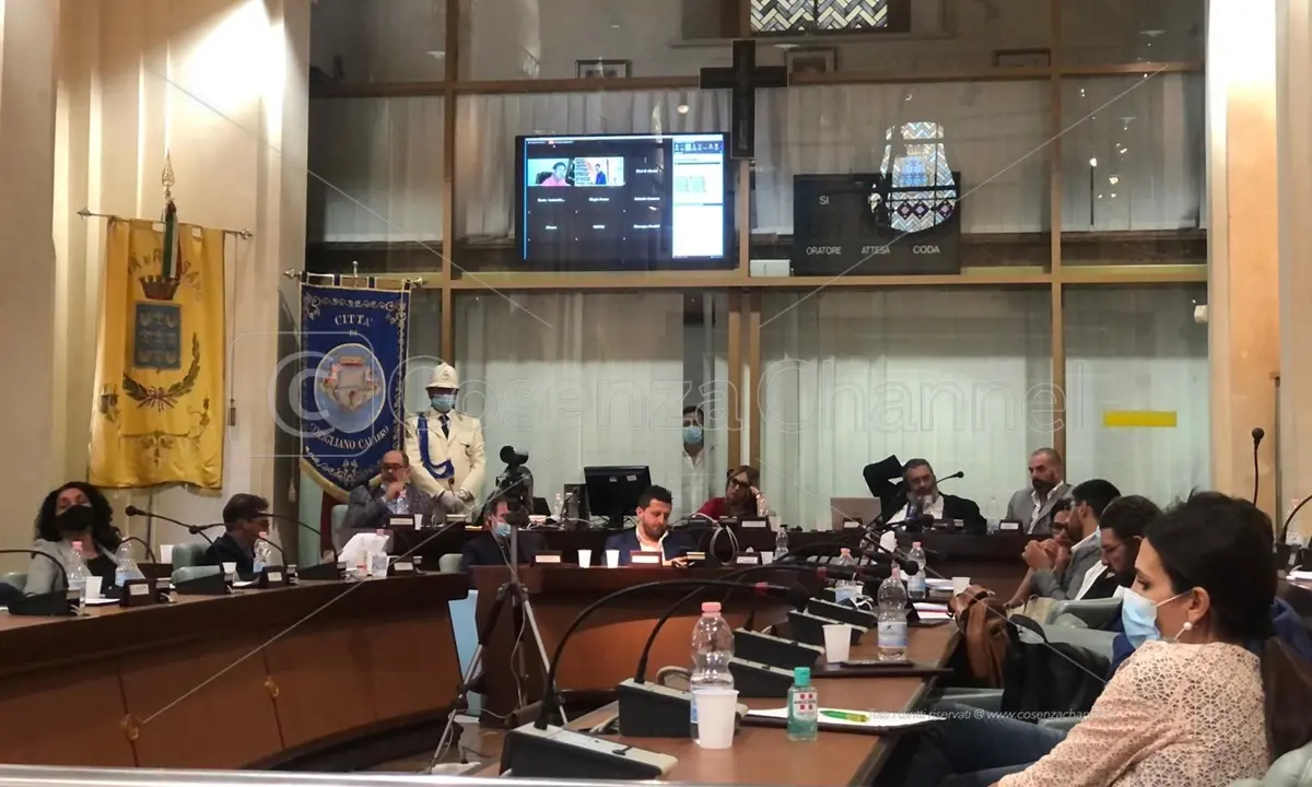 Corigliano Rossano, tutti i cambi di casacca e chi resta a guardare alle Amministrative 2024