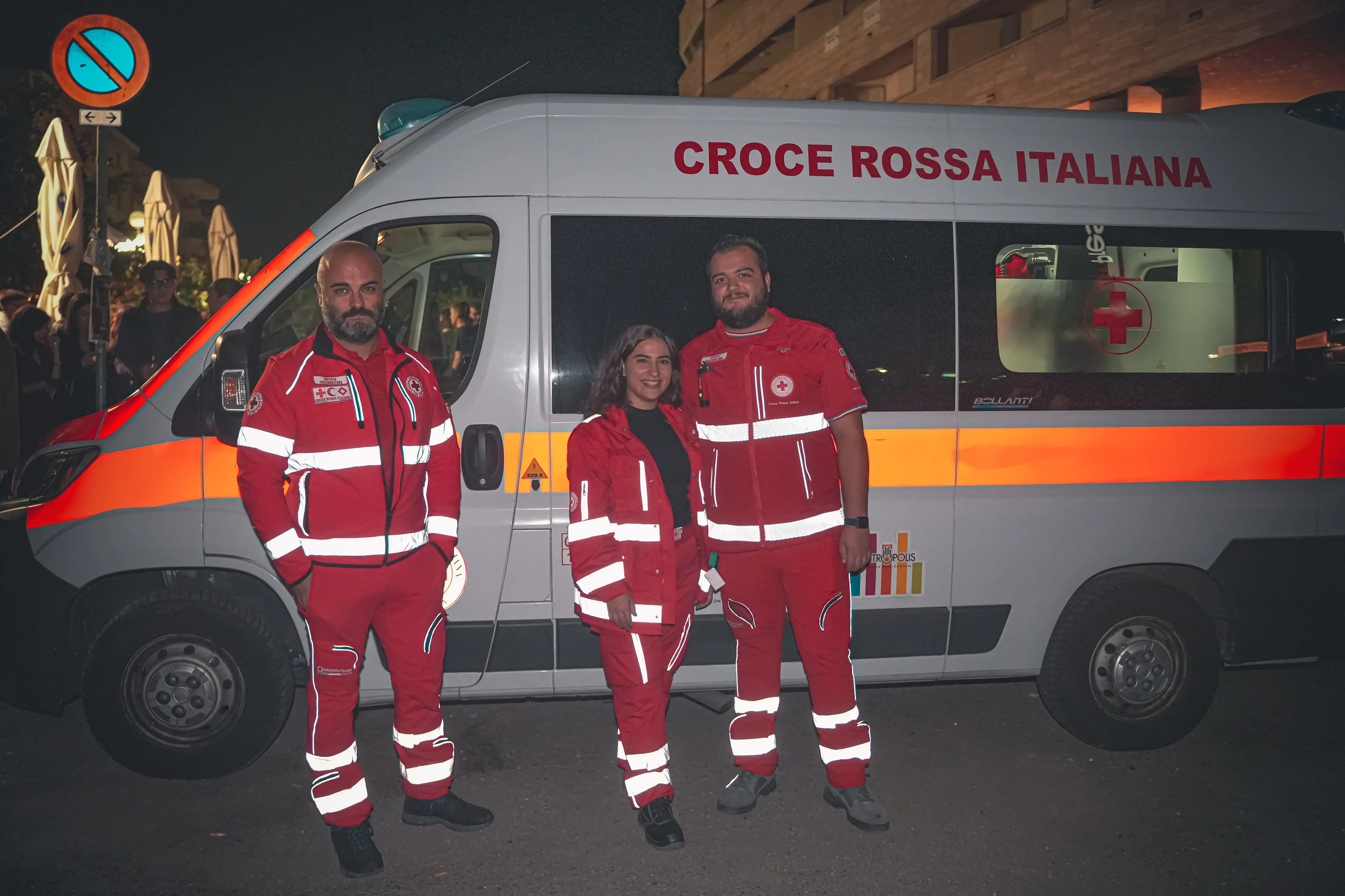 Rende, l'iniziativa di un locale: un'ambulanza fissa per tutelare il popolo della notte
