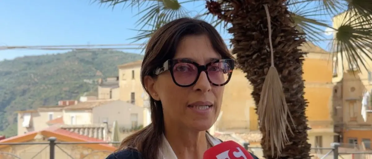 Atti vandalici a Corigliano: scritte ingiuriose nel rione Falcone