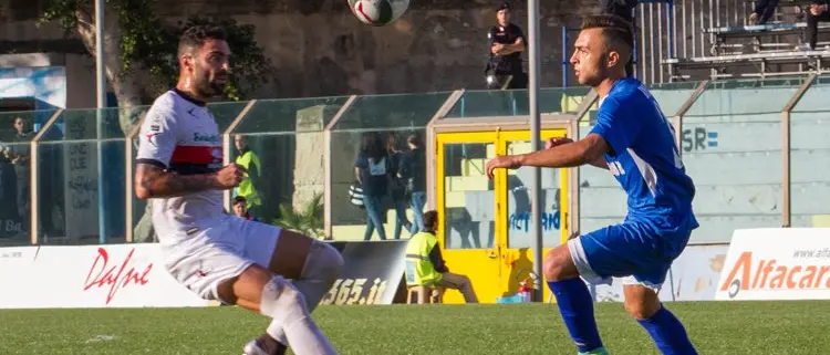 Lecce solo in testa con l'aiutino. Tabellini e voti della 15° giornata di Lega Pro /C