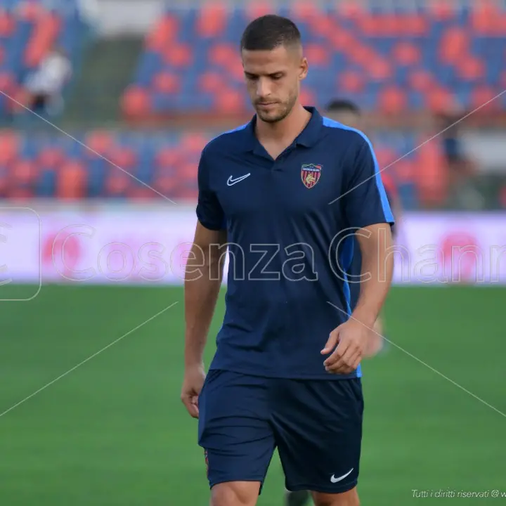 Contrasti aerei vinti, è Meroni del Cosenza il miglior difensore della B