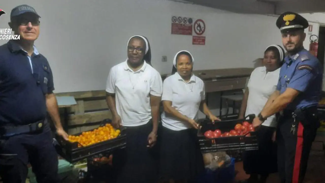Acquappesa, sanzionati venditori ambulanti. In beneficenza 450 kg di alimenti sequestrati