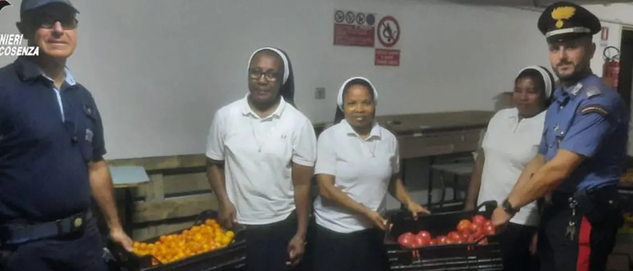 Acquappesa, sanzionati venditori ambulanti. In beneficenza 450 kg di alimenti sequestrati