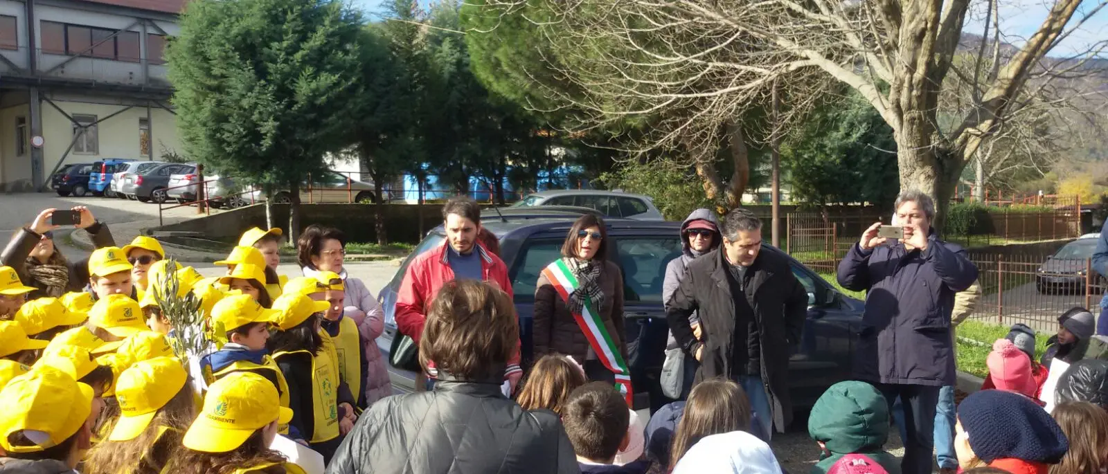 Cerisano, festa dell'albero con i bambini della scuole