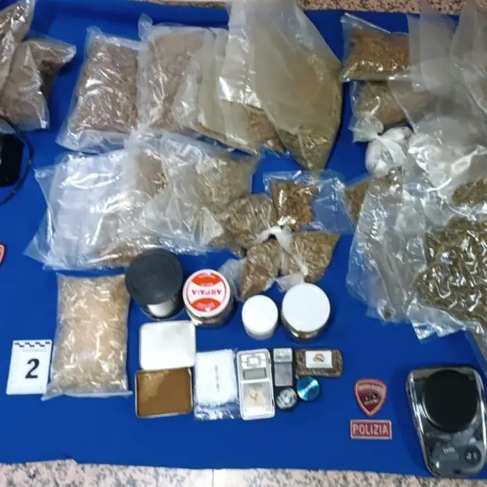 Rende, arrestato un giovane con cinque chili di droga