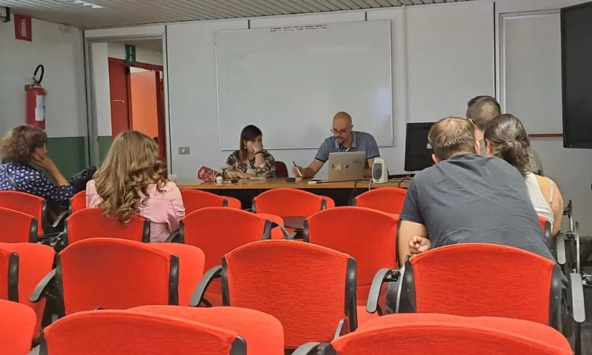 Turismo in Calabria, troppe ombre nel rapporto tra lavoratori e «padroni»