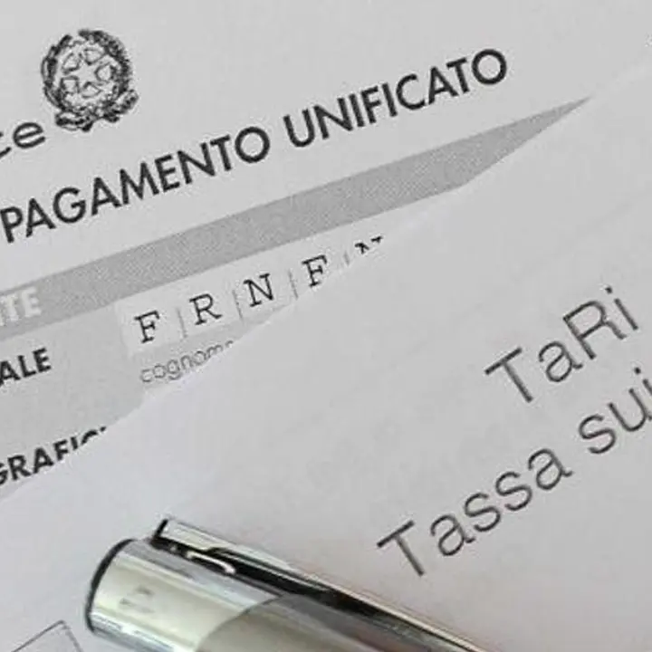 Cosenza, Tari salata e lamentele social. Ma è calata per gli esercizi commerciali