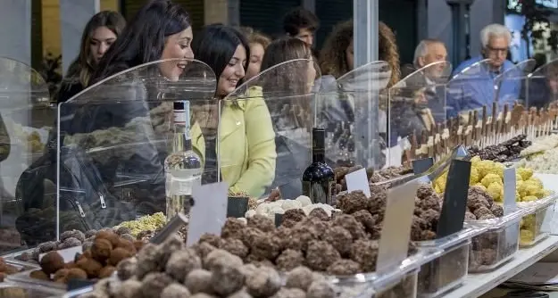 Festa del Cioccolato a Cosenza, quattro giorni tra show cooking, degustazioni e grandi chef\n