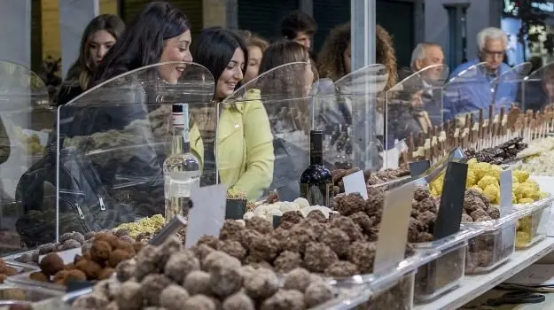 Una Festa del cioccolato più salata che dolce. Pieni gli stand, ma i prezzi fanno arrabbiare tutti