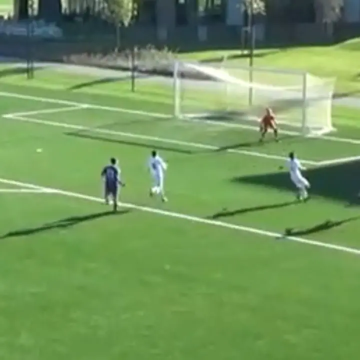 Pagliuso Jr segna contro il Cosenza e non esulta. Poi fa il tifo per i suoi ex compagni