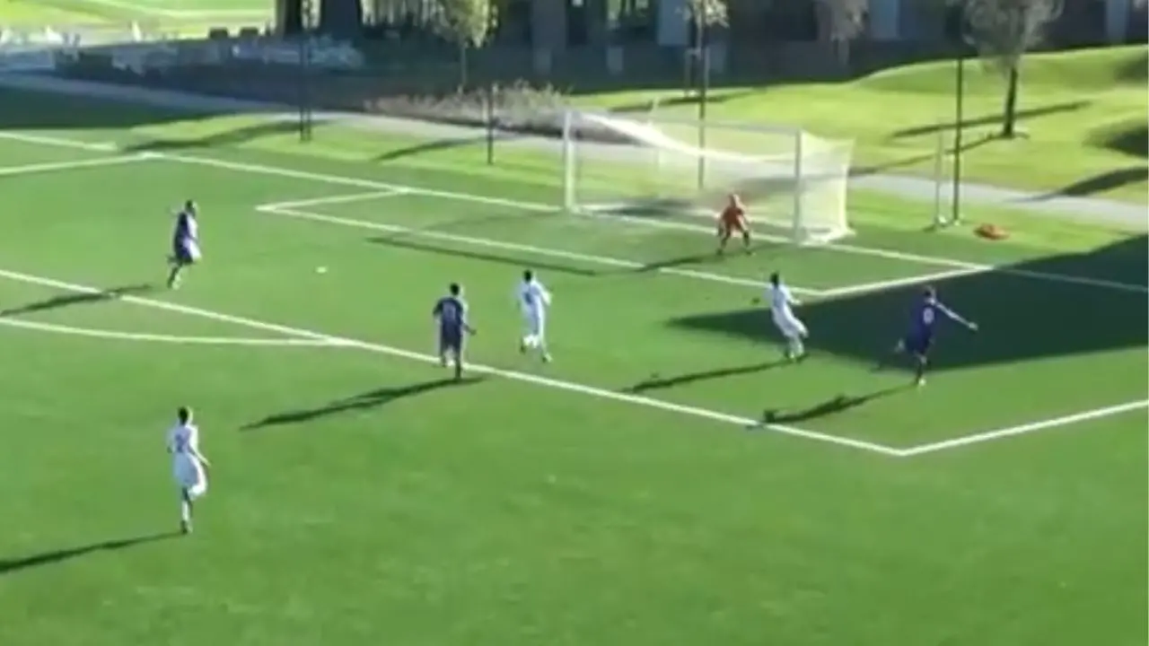 Pagliuso Jr segna contro il Cosenza e non esulta. Poi fa il tifo per i suoi ex compagni