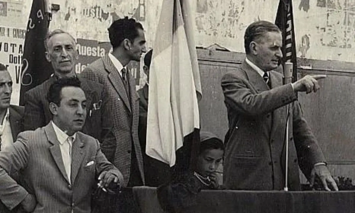 Quando Gullo dal balcone della Prefettura parlò alla Cosenza insorta: «Non vendetta, ma giustizia e libertà»