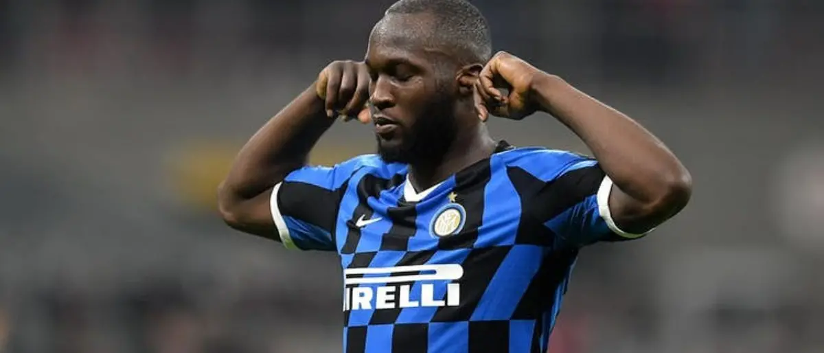 Cori razzisti contro Lukaku, Daspo per un commerciante di Vibo Valentia