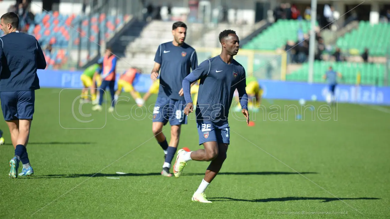 Gyamfi saluta Cosenza: «Non credevo di poter vivere emozioni così forti»