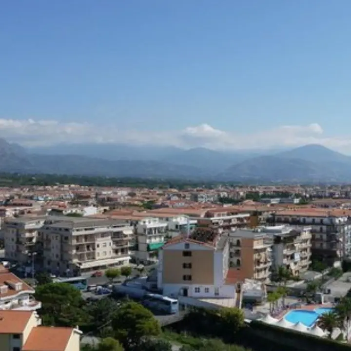Elezioni sul Tirreno cosentino, l’ultima spiaggia della politica
