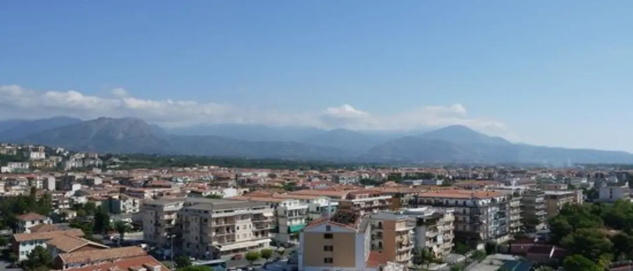 Elezioni sul Tirreno cosentino, l’ultima spiaggia della politica