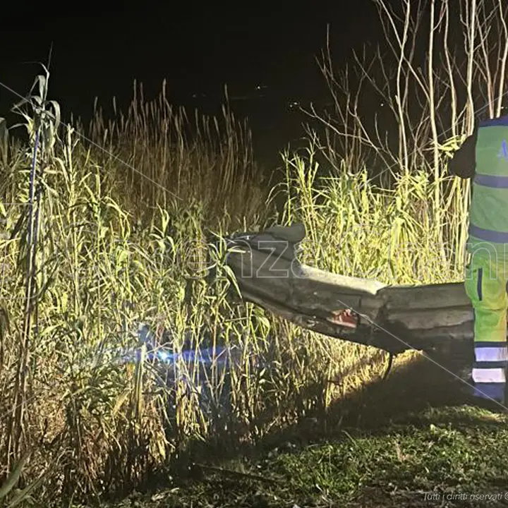Tragedia lungo la statale 106 Jonica: la vittima è un giovane di Papanice