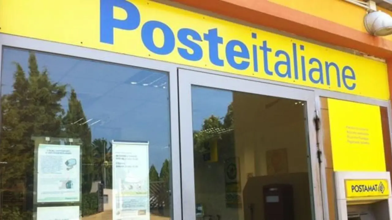Amantea, lavori in corso nell'ufficio postale di via Amalfi