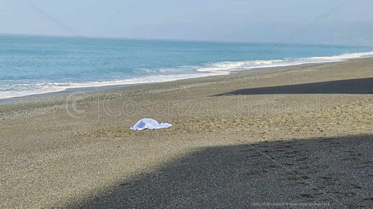 Belmonte Calabro, il mare restituisce il cadavere di un uomo tedesco scomparso ieri