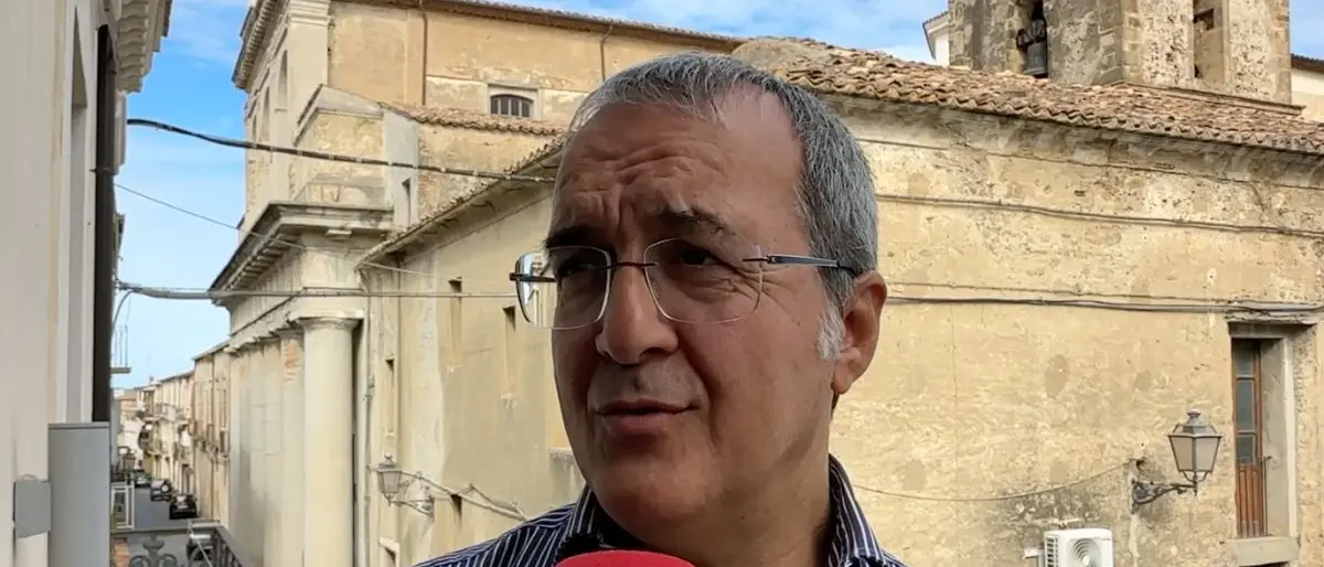 Cariati, alta tensione in consiglio comunale: una parte dell'opposizione abbandona l'aula