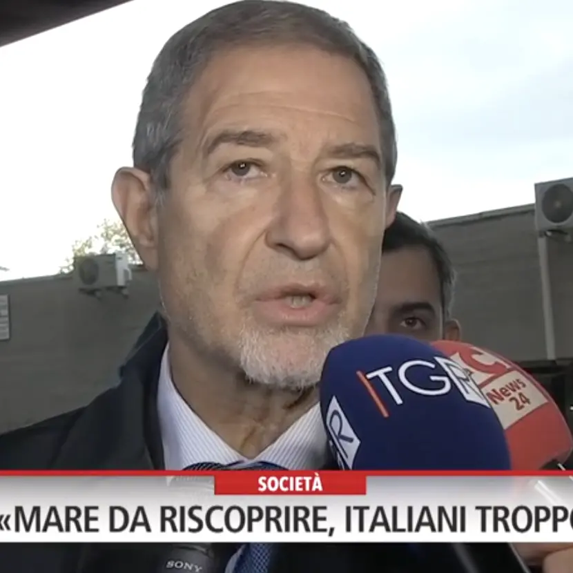 Il ministro Musumeci ospite all’Unical: «L’Italia non ha una cultura marinara»
