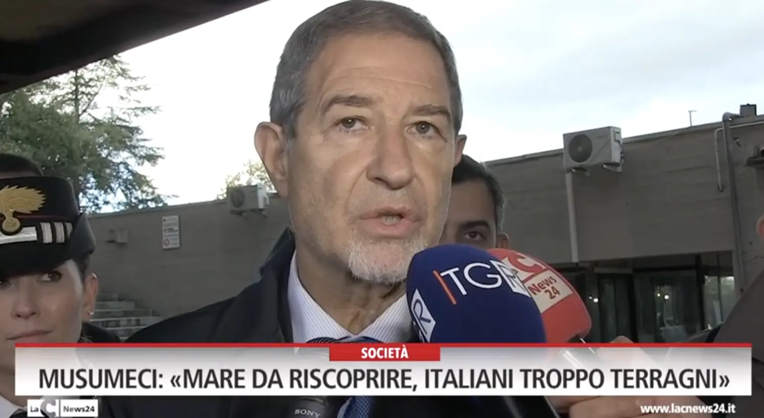 Il ministro Musumeci ospite all’Unical: «L’Italia non ha una cultura marinara»