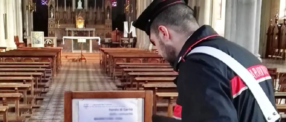 Cosenza, sorpreso a rubare un candelabro in chiesa. Il prete lo scopre e lo insegue
