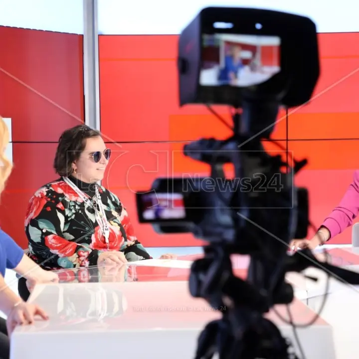 Praia, Martina Iseppetto giornalista per un giorno negli studi di LaC Tv