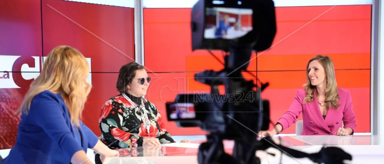 Praia, Martina Iseppetto giornalista per un giorno negli studi di LaC Tv