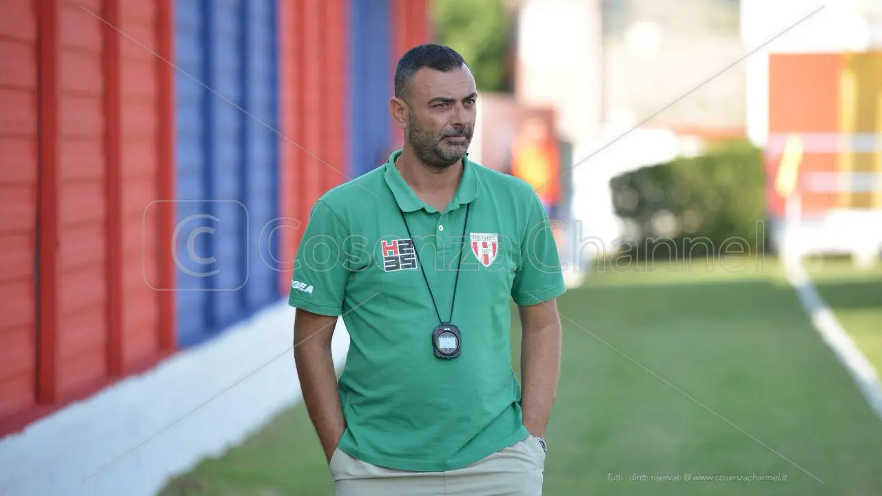 Ve Rende, arriva l'esonero per mister Caruso: c'è il comunicato ufficiale
