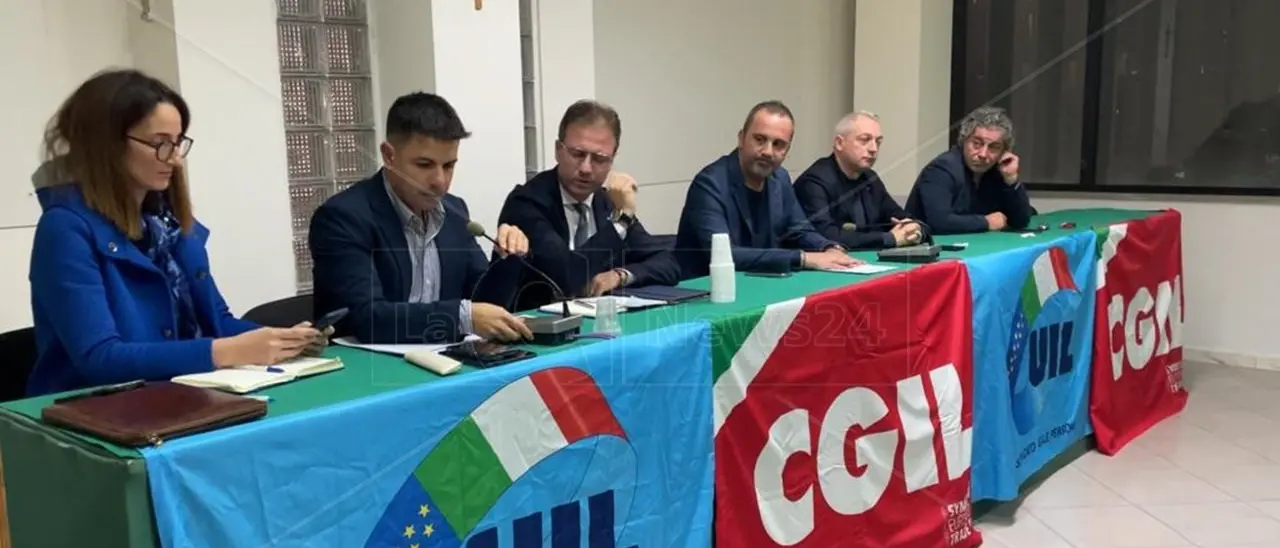 Corigliano Rossano, Cgil e Uil stoppano Occhiuto e aprono la vertenza della Sibaritide